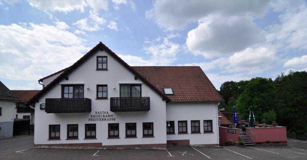 Landgasthof Lang Zum Adler Oberkalbach Bagian luar foto